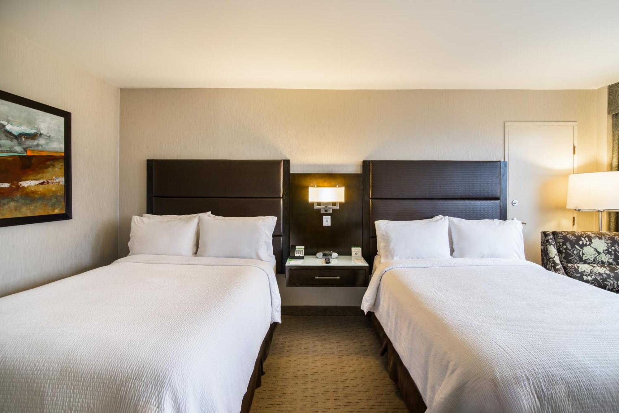 Holiday Inn Vancouver-Centre Broadway By Ihg Esterno foto