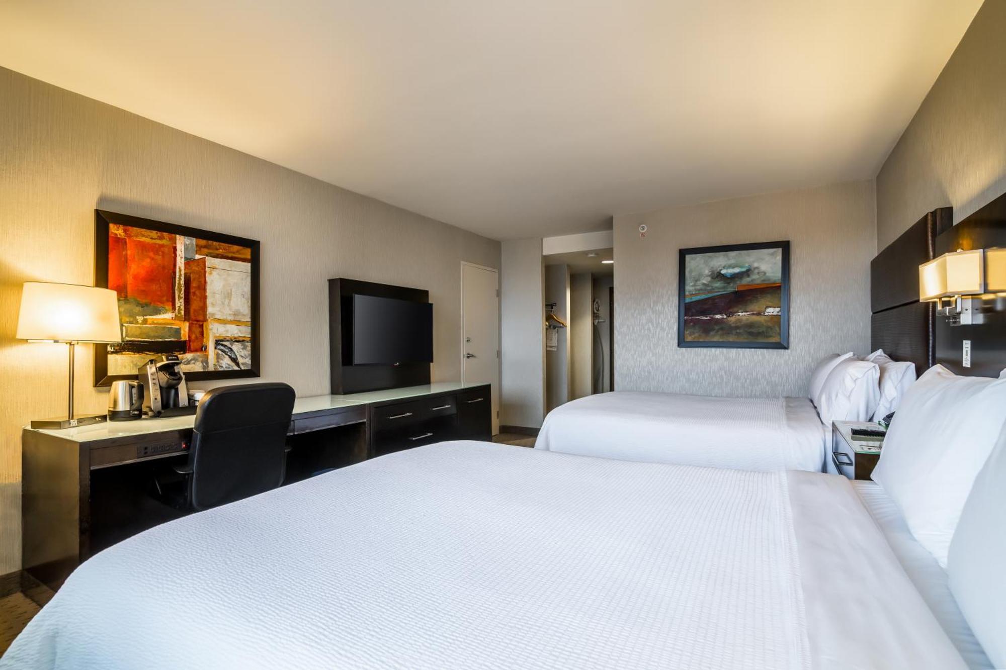 Holiday Inn Vancouver-Centre Broadway By Ihg Esterno foto