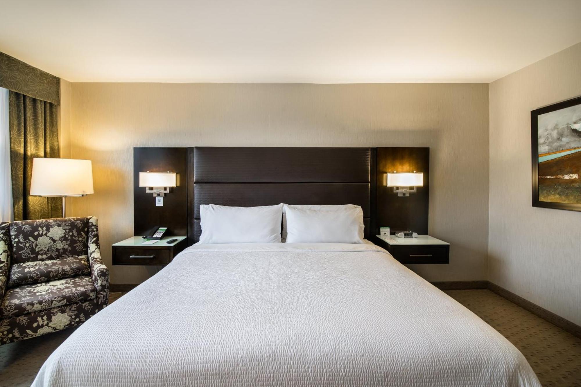 Holiday Inn Vancouver-Centre Broadway By Ihg Esterno foto