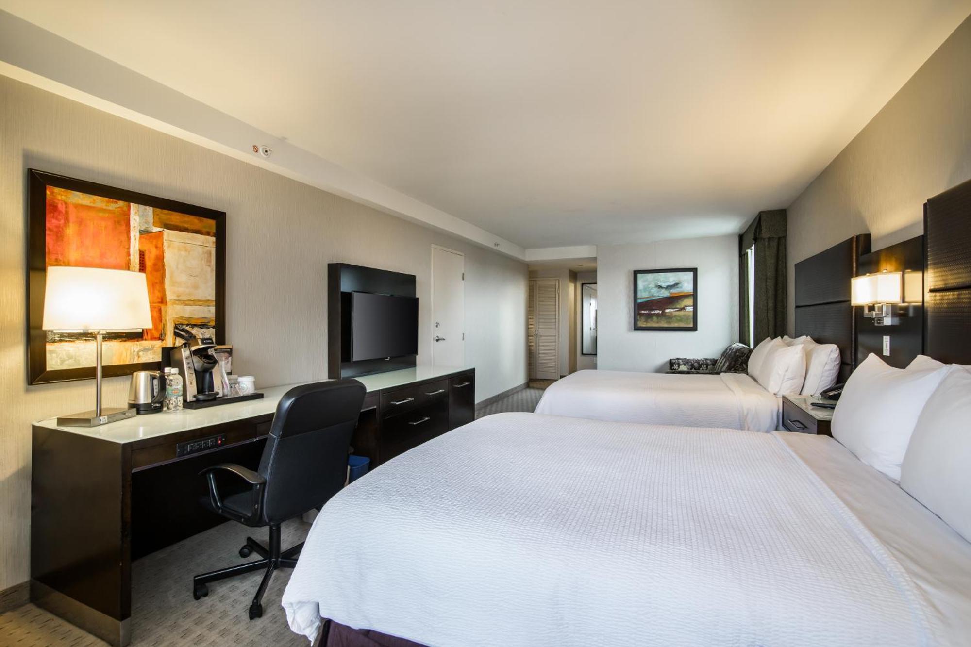 Holiday Inn Vancouver-Centre Broadway By Ihg Esterno foto
