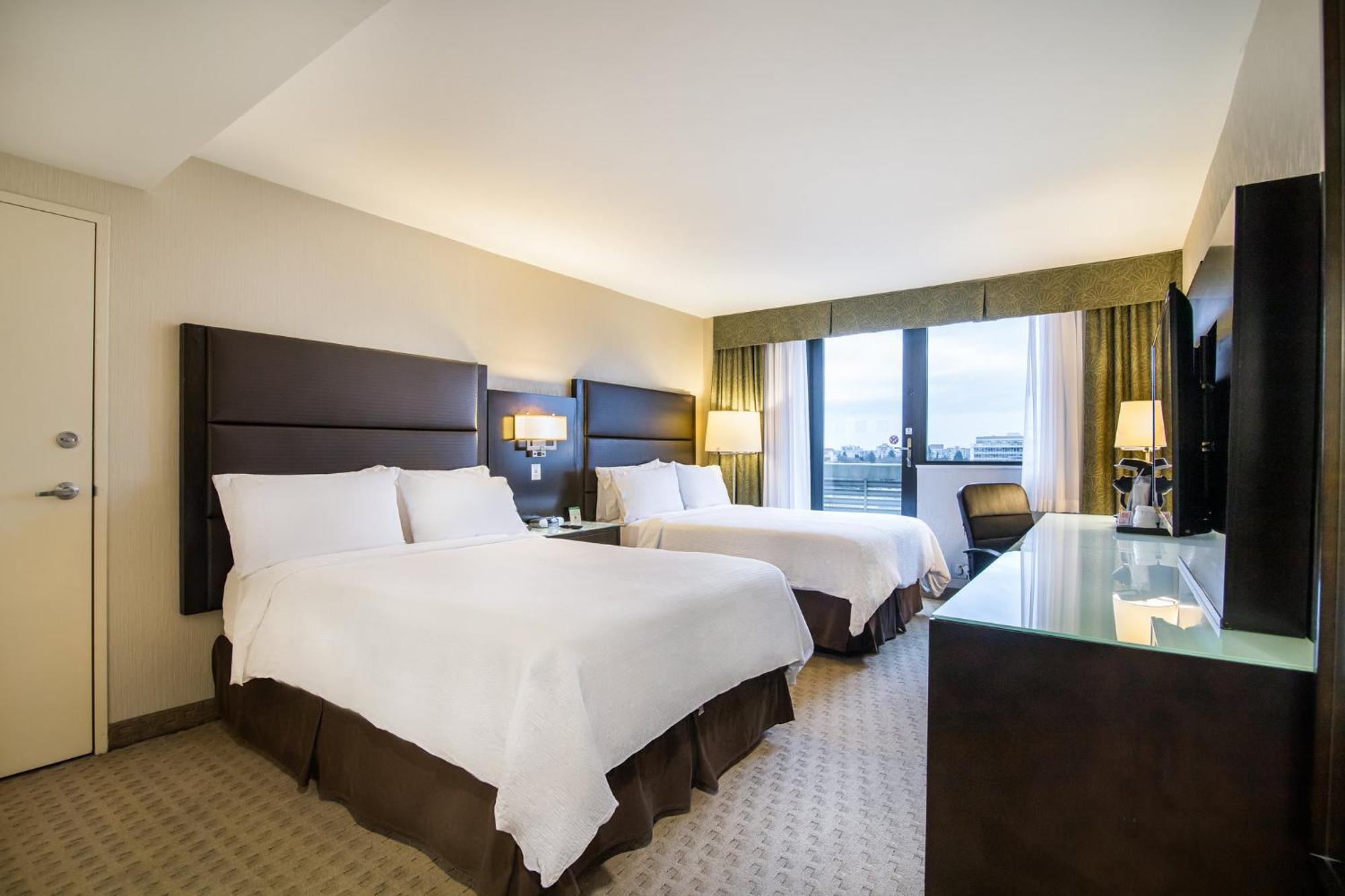 Holiday Inn Vancouver-Centre Broadway By Ihg Esterno foto