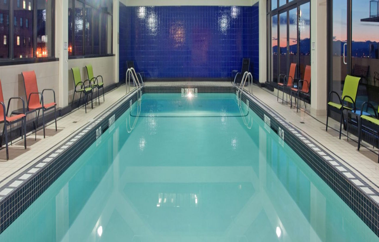 Holiday Inn Vancouver-Centre Broadway By Ihg Esterno foto